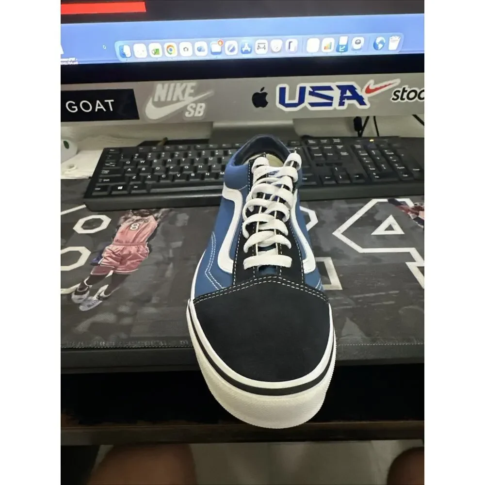 New Men's Size 9.5 Vans Old Skool Navy Blue Skate Shoes VN000D3HNVY